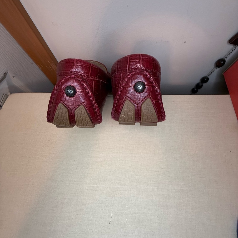 Cole Haan Red Leather Croc-Print Driving Penny Loafers - Size 10 - Picture 5 of 7